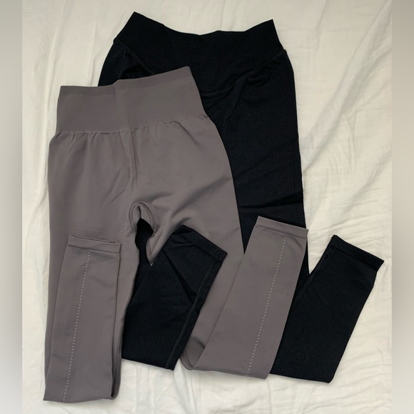 Sweat seamless leggings in black and seamless yoga leggings in dusty mauve - Picture 2 of 5